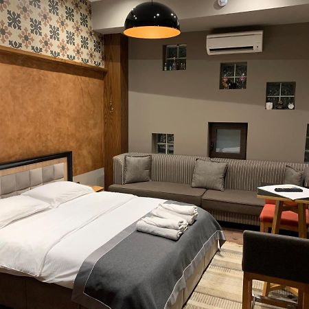 Guest House People Korce Exterior foto