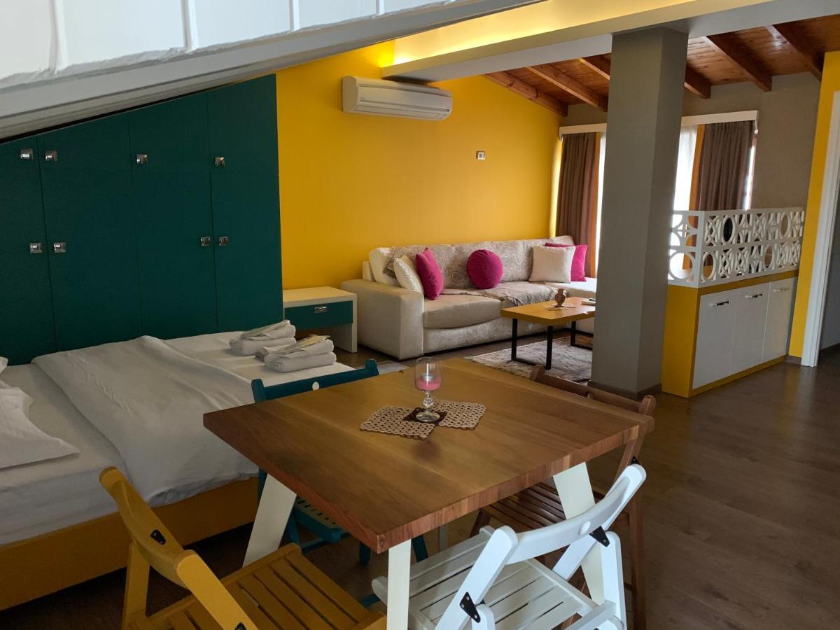Guest House People Korce Exterior foto