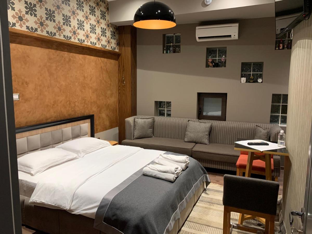 Guest House People Korce Exterior foto