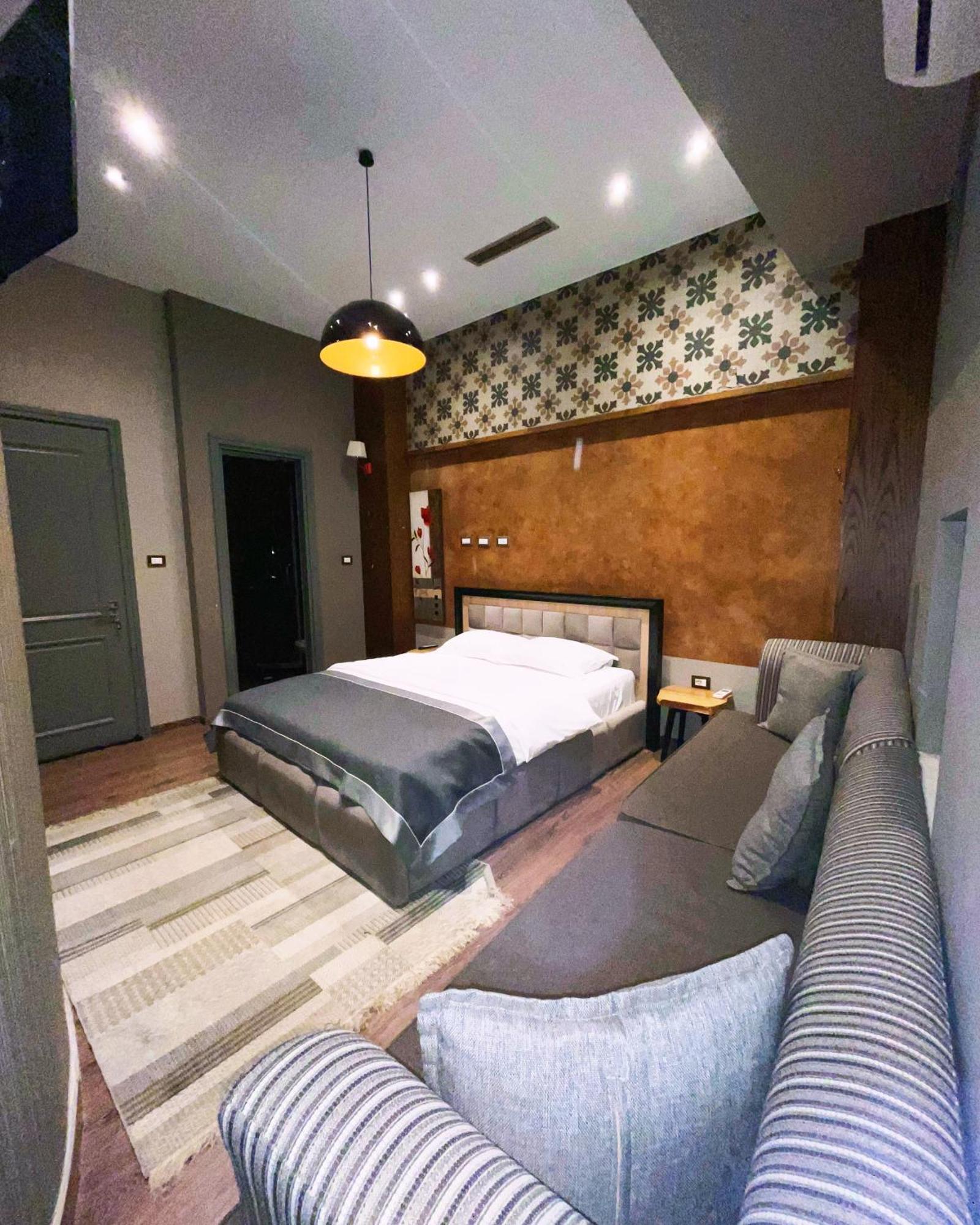 Guest House People Korce Exterior foto